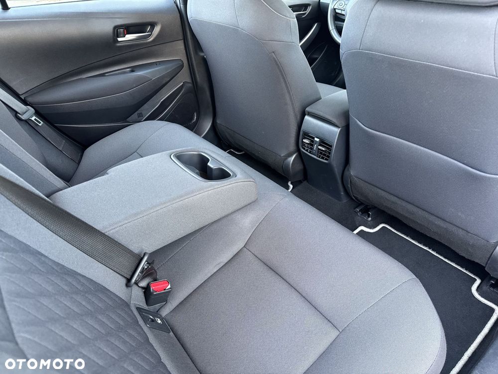 Toyota Corolla 1.8 Hybrid Comfort - 17