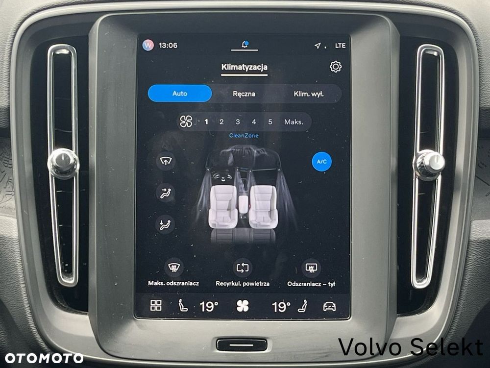 Volvo XC 40 - 22