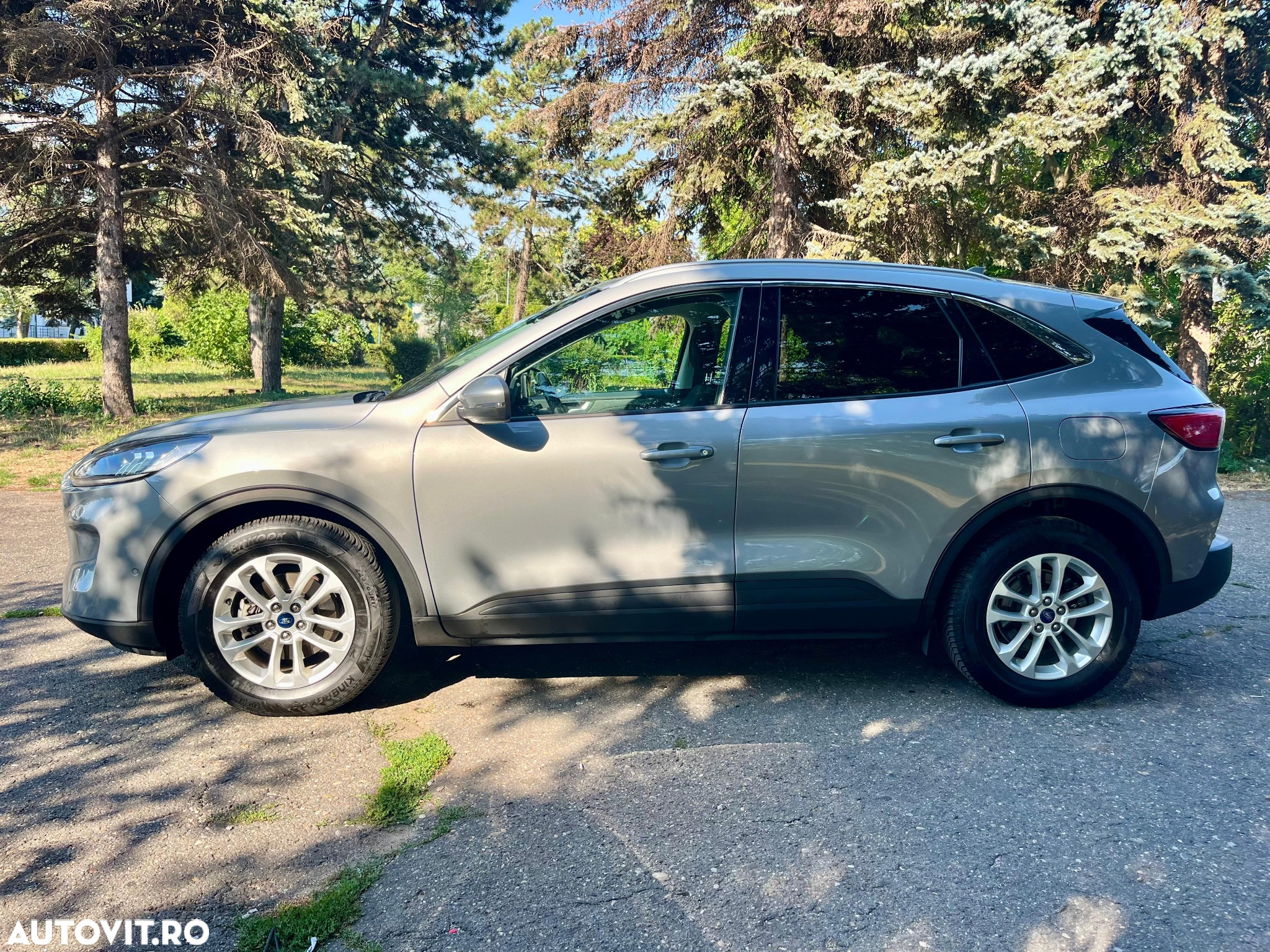 Ford Kuga 2.5 Duratec FHEV TITANIUM - 2