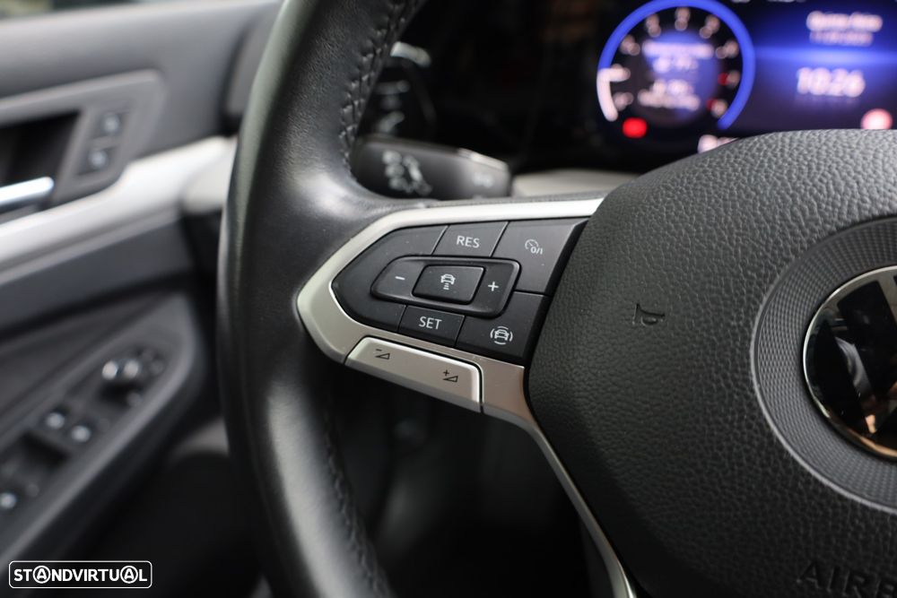 VW Golf 1.0 TSI Life - 22