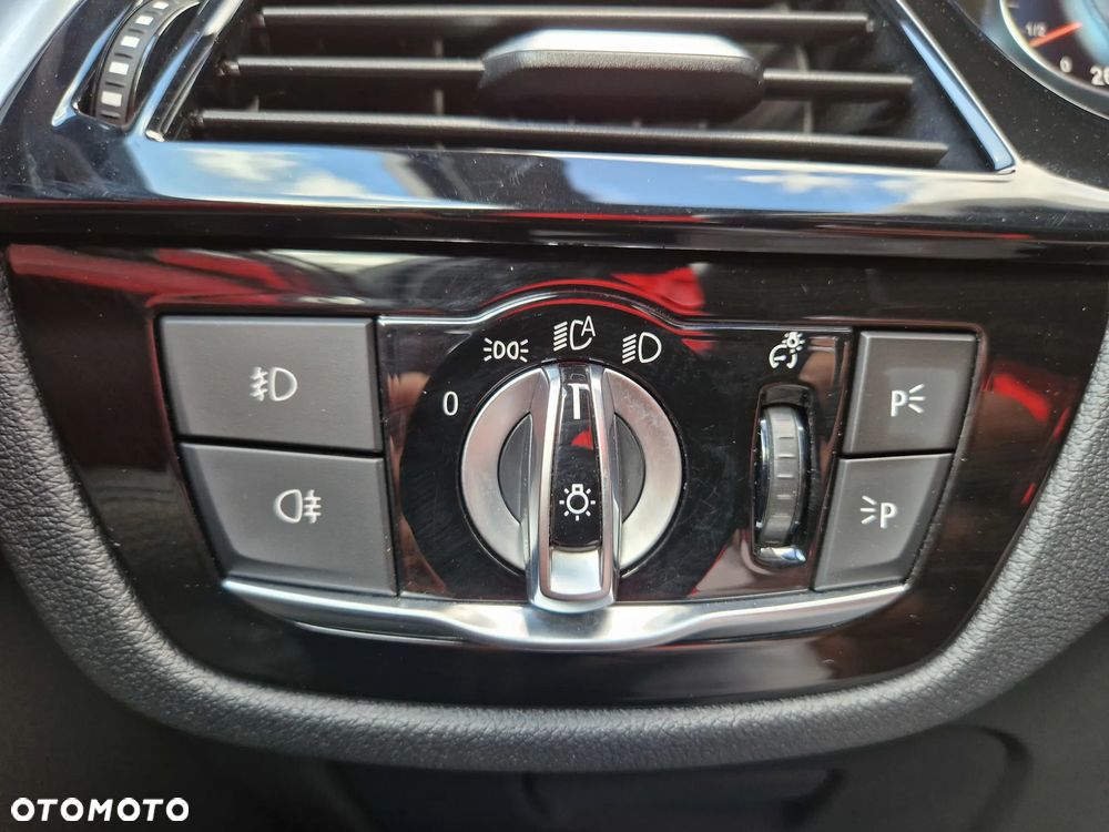 BMW Seria 5 530d Touring Sport Line - 36