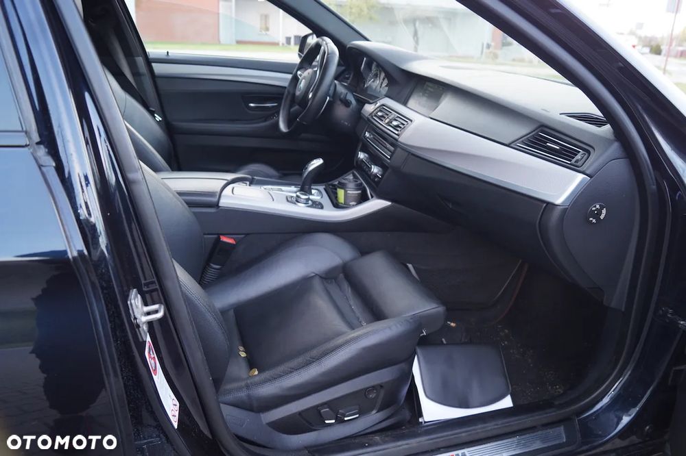 BMW Seria 5 535d Sport-Aut - 25