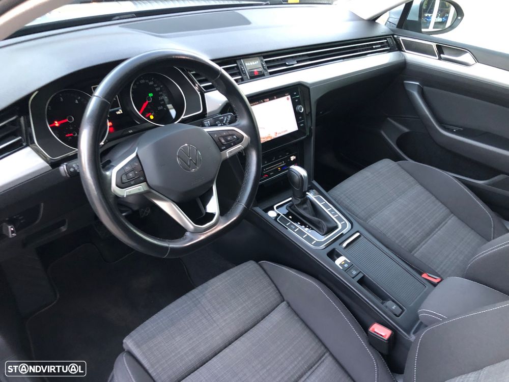 VW Passat Variant 2.0 TDi Business DSG - 27