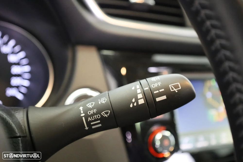 Nissan Qashqai 1.3 DIG-T N-Connecta LED+TT+SKY - 37