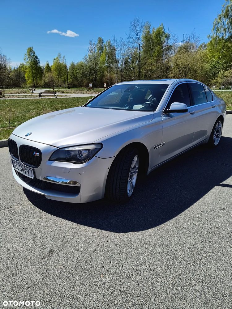 BMW Seria 7 750i xDrive - 1