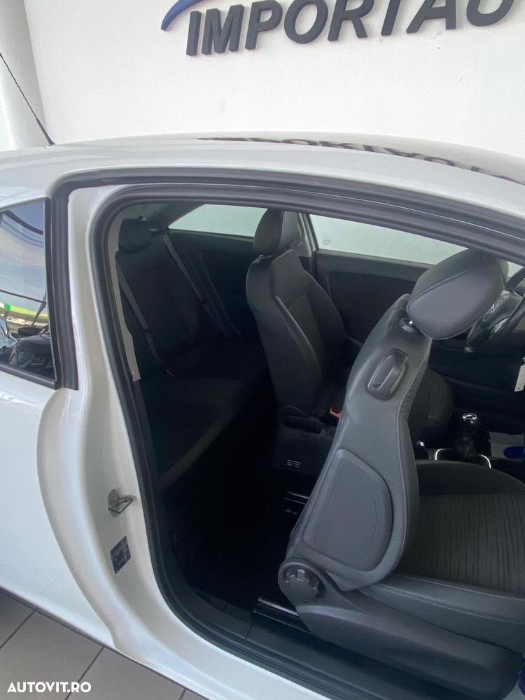 Opel Corsa 1.2 Essentia - 31