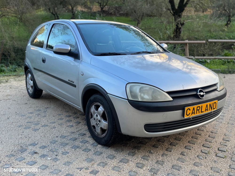 Opel Corsa 1.2 16V Confort - 1