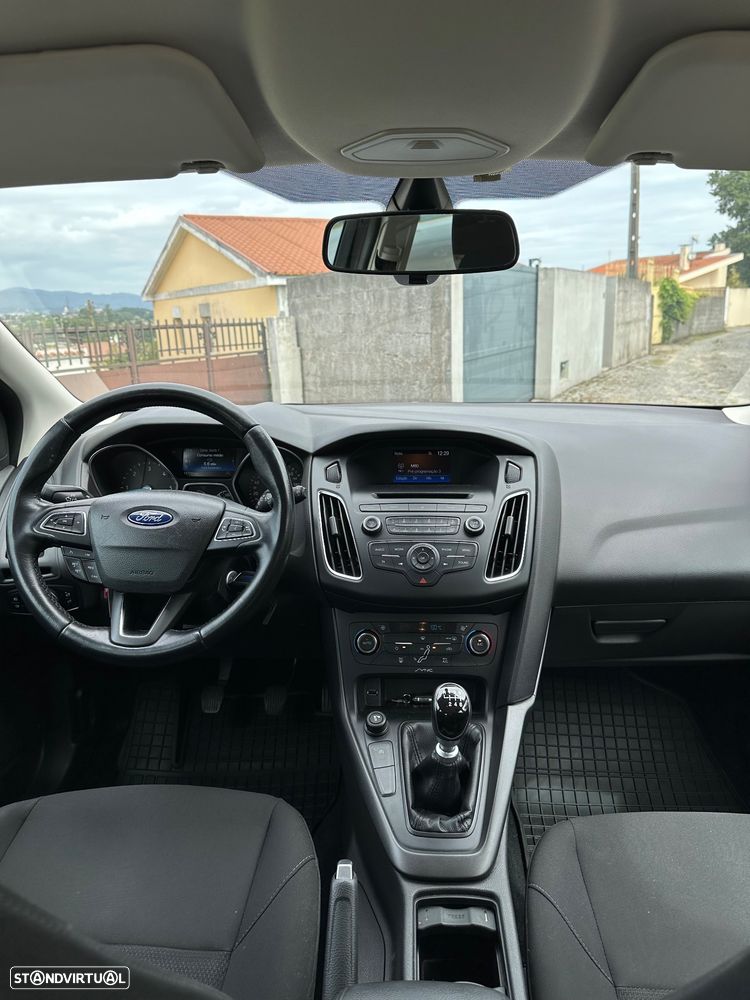 Ford Focus 1.5 TDCi ST-Line - 8