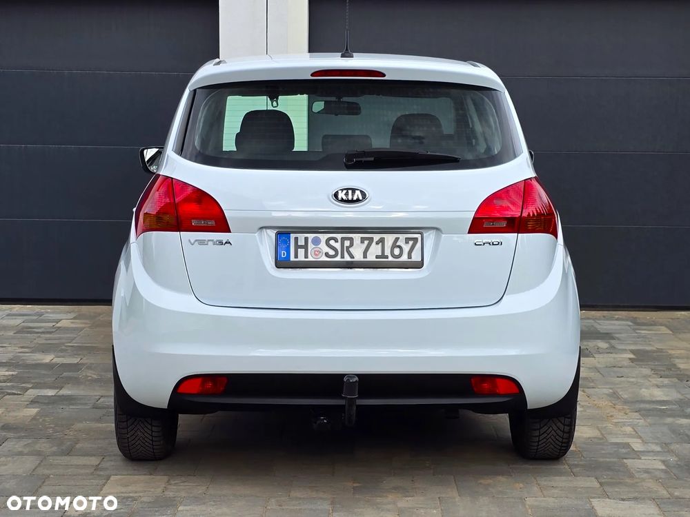 Kia Venga - 13
