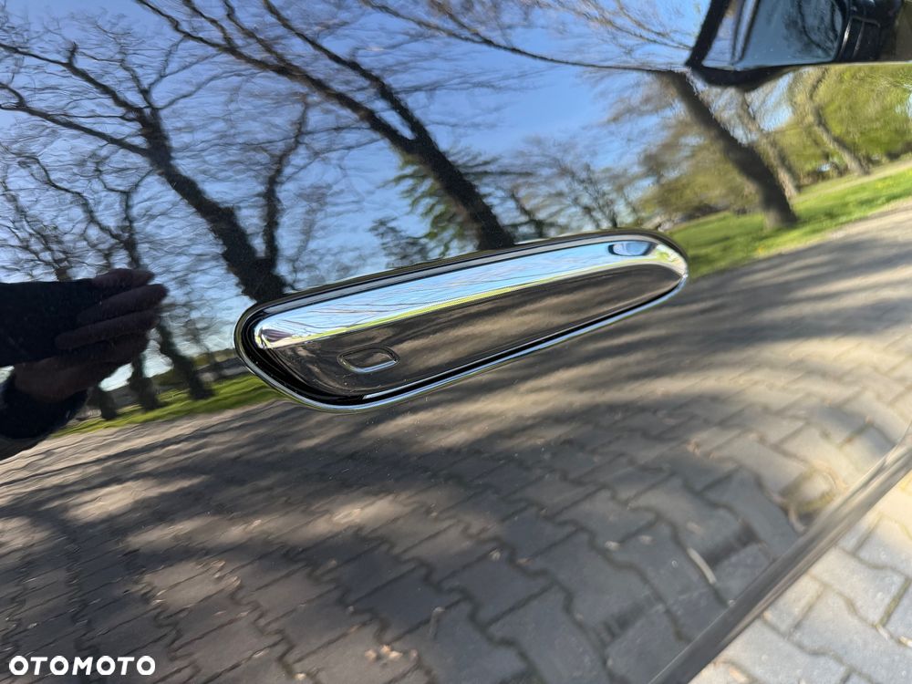 Mercedes-Benz Klasa E 300de 4Matic 9G-TRONIC Edition AVANTGARDE - 33