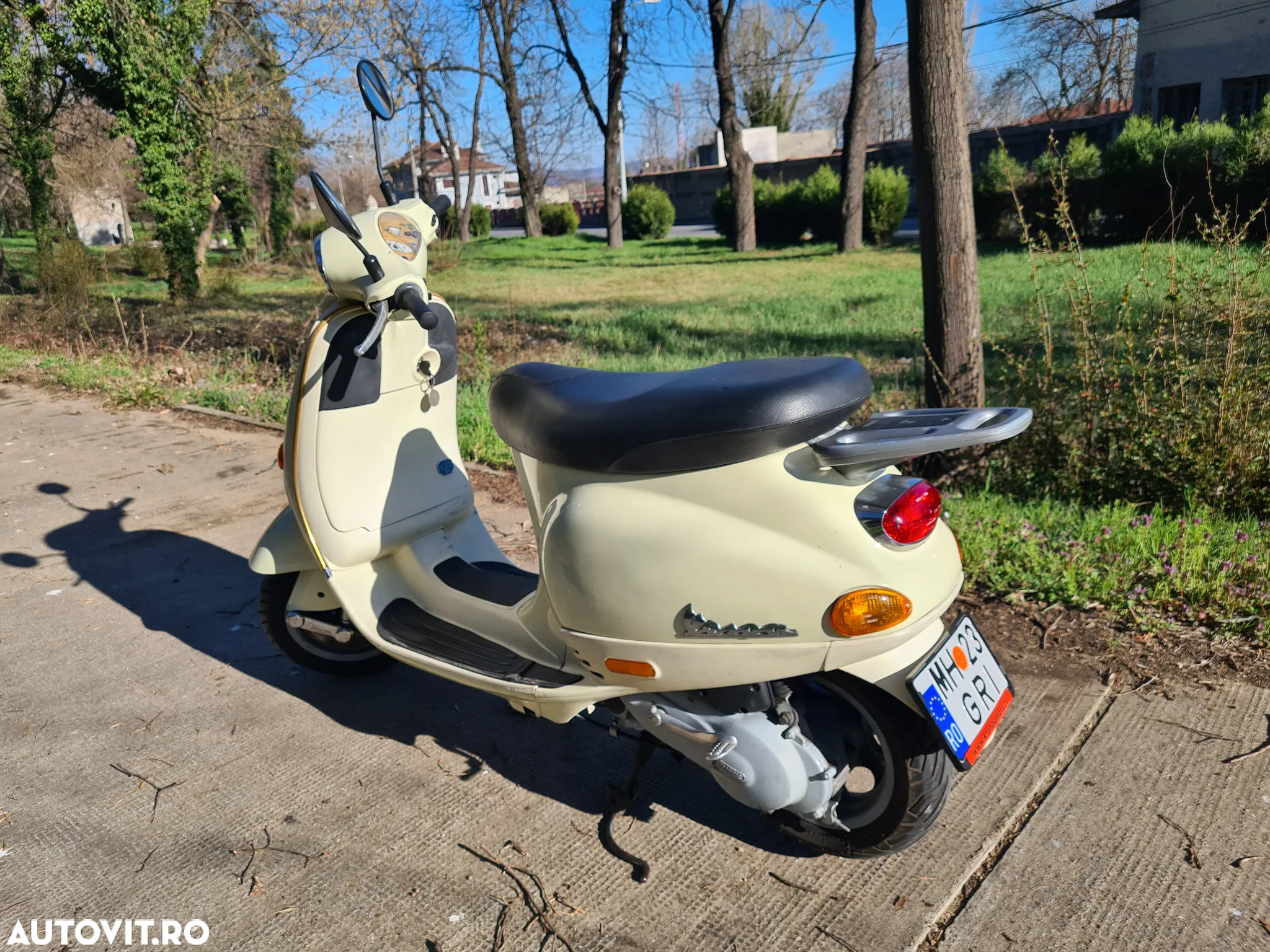 Piaggio Vespa - 11