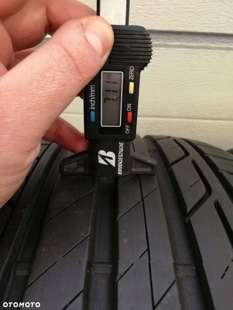 Opony letnie 215/50 R 18 Bridgestone Turanza T001 - 2