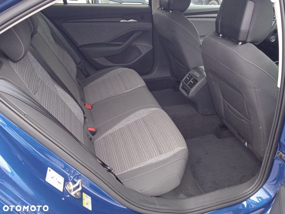 Skoda Superb 2.0 TDI SCR 4x4 Selection DSG - 16