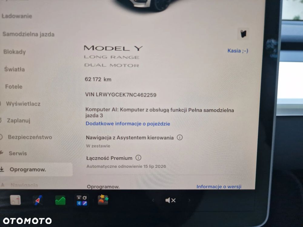 Tesla Model Y Long Range AWD - 12