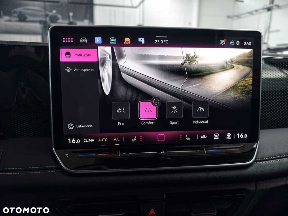 Volkswagen Tiguan - 24