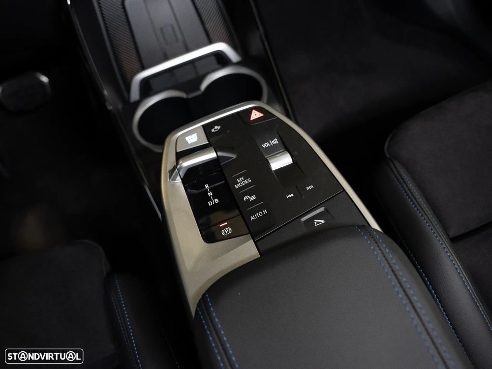 BMW iX2 xDrive30 Pack Desportivo M - 14