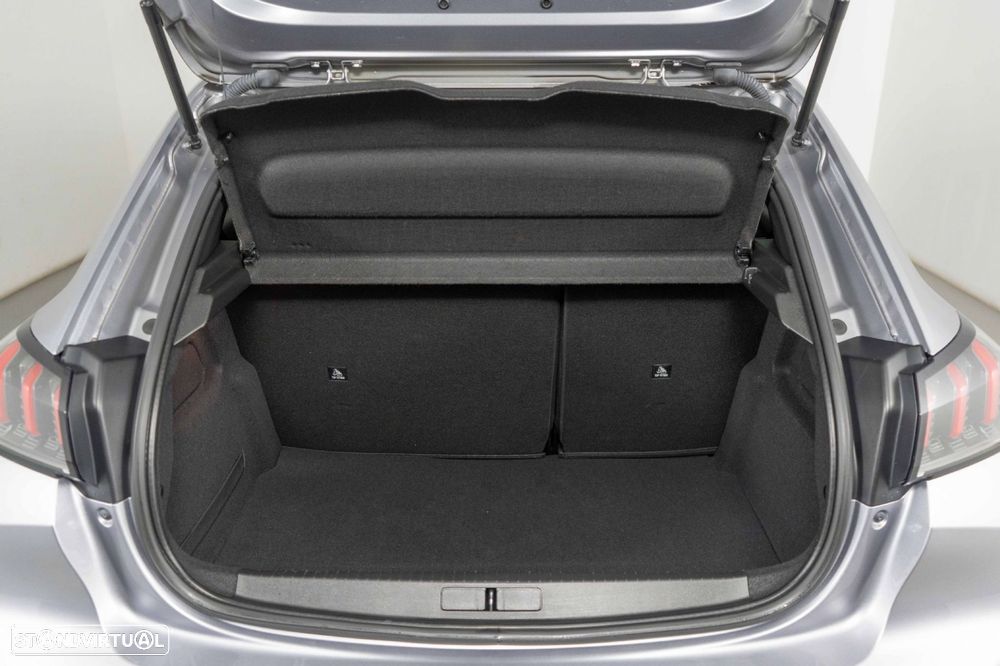 Peugeot e-208 50 kWh Allure Pack - 13