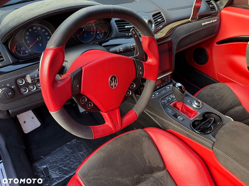 Maserati GranTurismo - 12