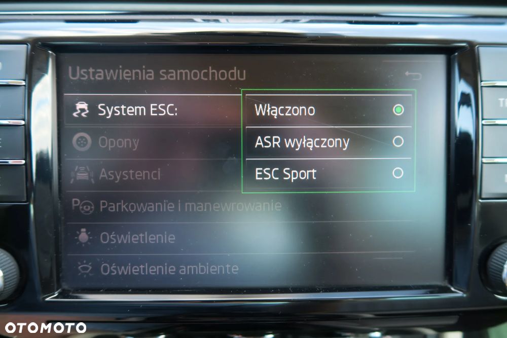 Skoda Superb 2.0 TDI L&K - 27