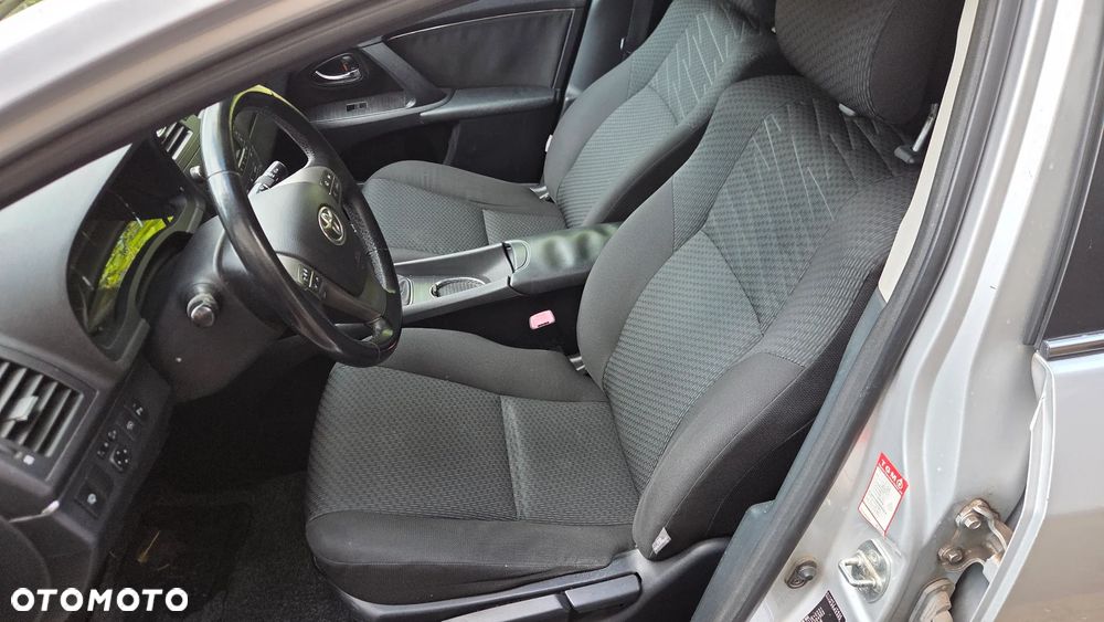 Toyota Avensis 2.2 D-4D 2010 - 10