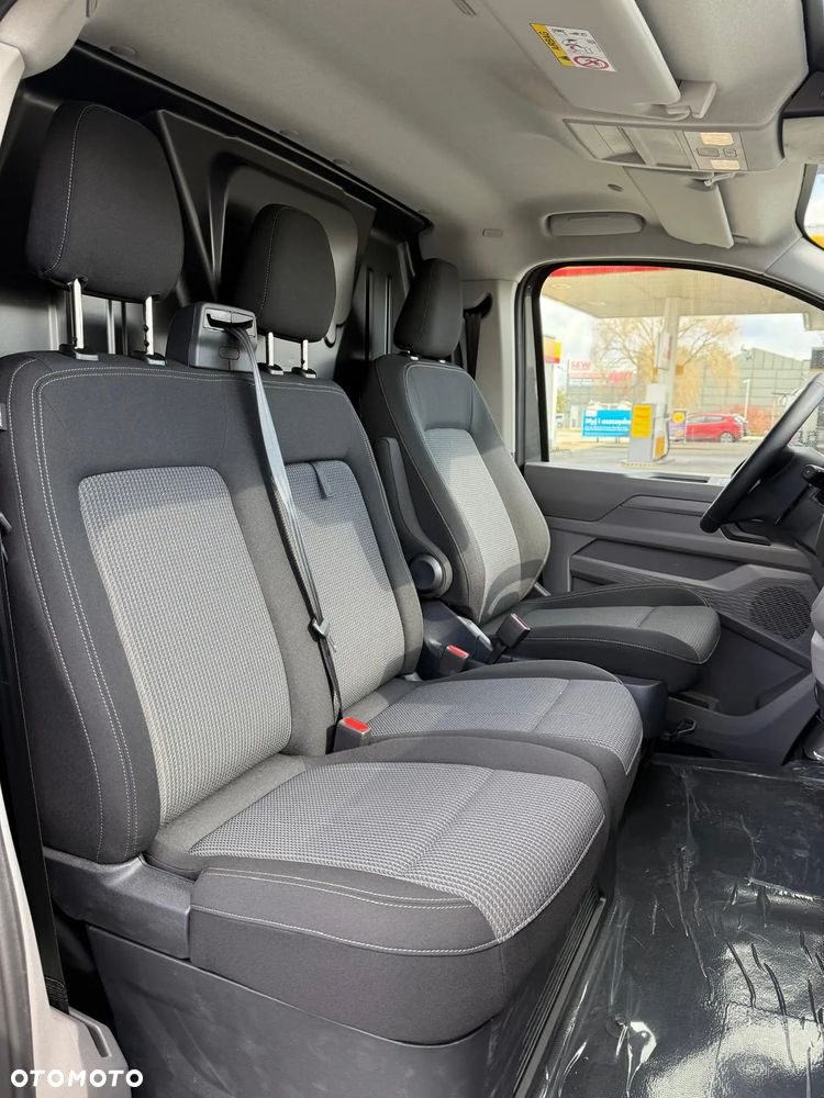 Volkswagen Transporter T7 - 18