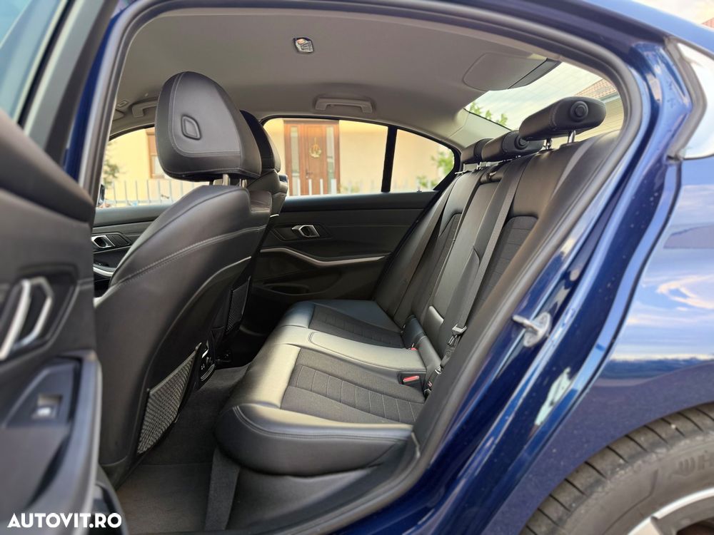 BMW Seria 3 330e Aut. Luxury Line - 10