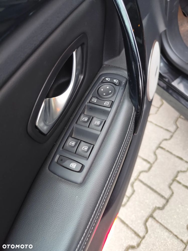 Renault Laguna dCi 150 FAP Start-Stop Bose Edition - 10