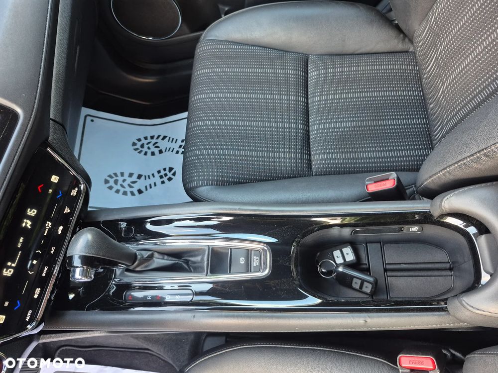 Honda HR-V 1.5 i-VTEC CVT Executive - 28