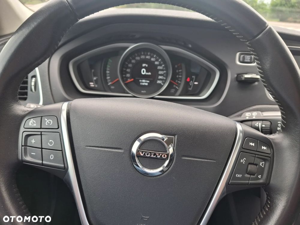 Volvo V40 T2 Drive-E Momentum - 20