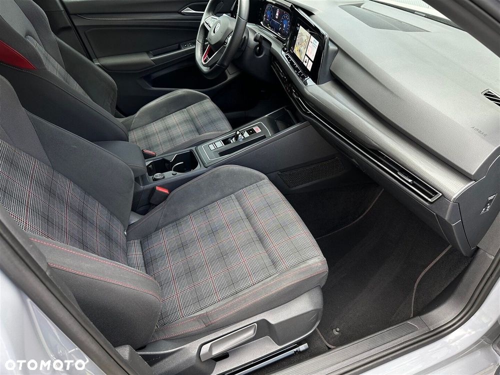 Volkswagen Golf VIII 2.0 TSI GTI DSG - 6