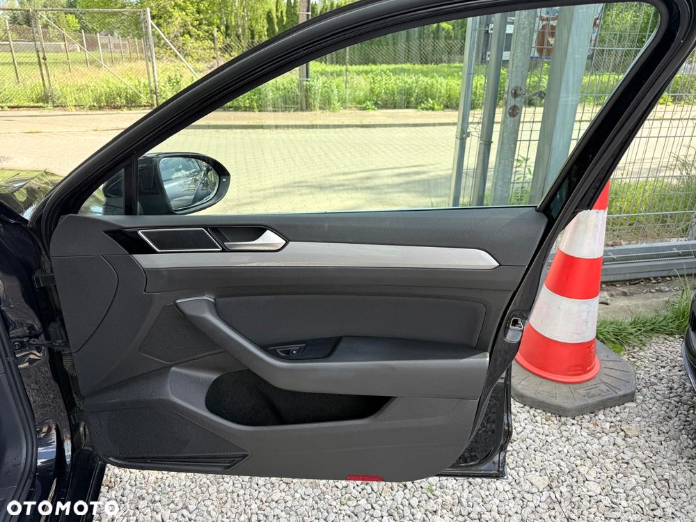 Volkswagen Passat 1.5 TSI EVO Business DSG - 14