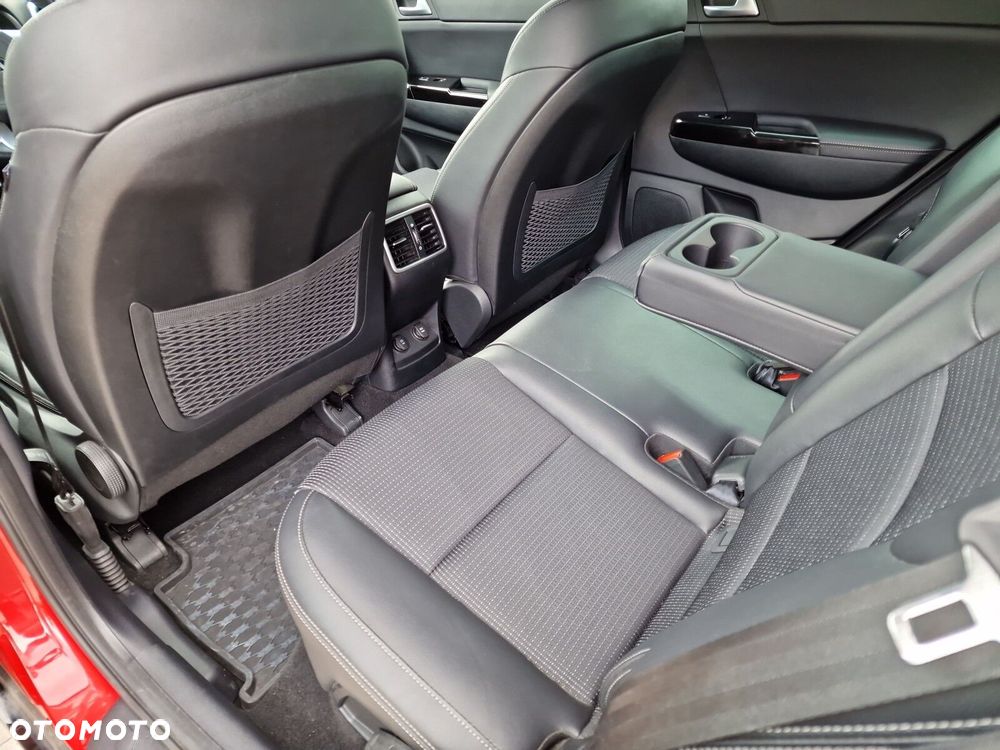 Kia Sportage 1.6 GDI Black Edition 2WD - 32