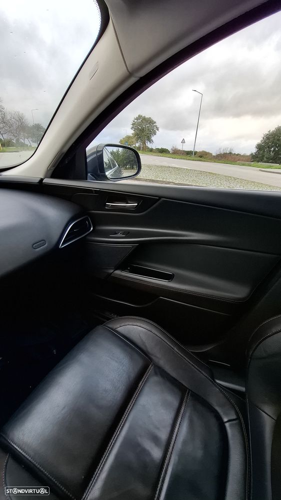 Jaguar XE E-Performance Prestige - 19