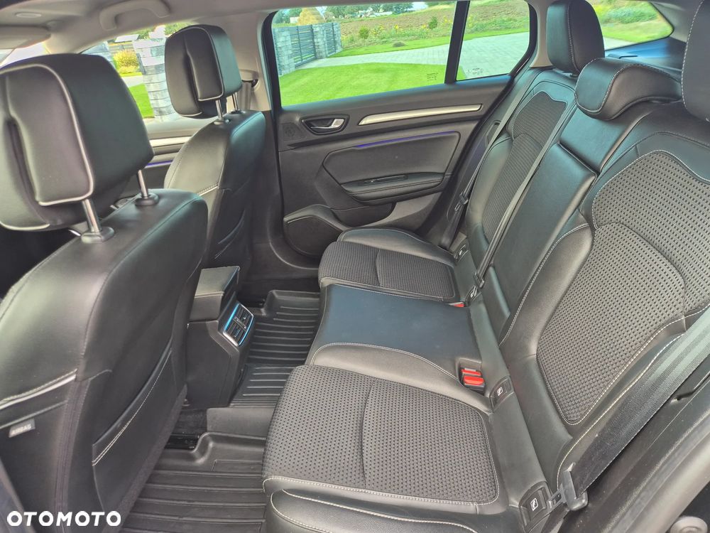 Renault Megane BLUE dCi 150 EDC BOSE EDITION - 16