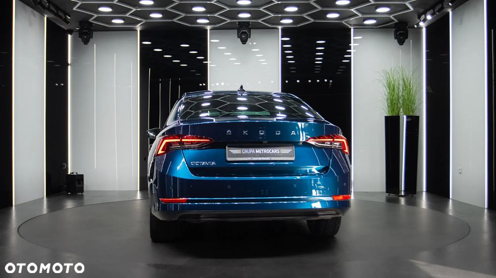 Skoda Octavia 2.0 TDI SCR Style DSG - 6