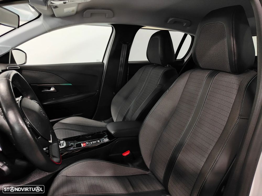 Peugeot 208 1.2 PureTech Allure EAT8 - 27