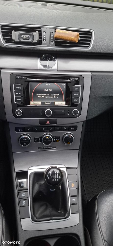 Volkswagen Passat 2.0 TDI BlueMotion Technology Comfortline - 20