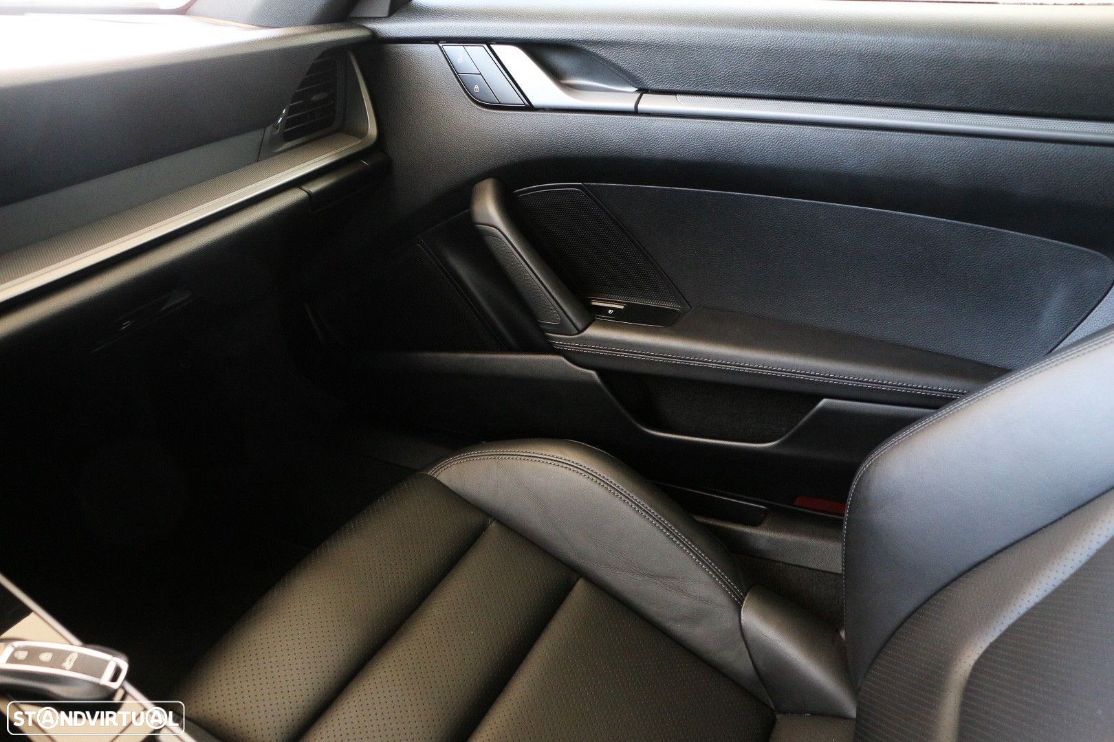 Porsche 911 (992) Carrera PDK - 30