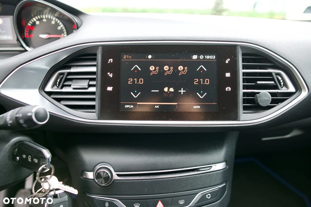 Peugeot 308 1.2 PureTech GPF Allure Pack S&S - 20