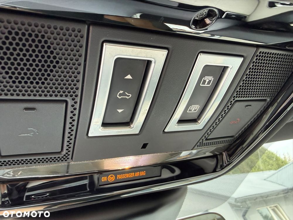 Land Rover Range Rover Velar 2.0 SD4 R-Dynamic SE - 23