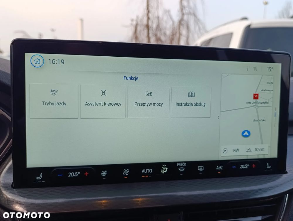 Ford Kuga 1.5 EcoBoost FWD Titanium - 23