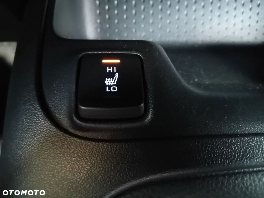 Toyota Corolla 2.0 Hybrid Comfort - 23