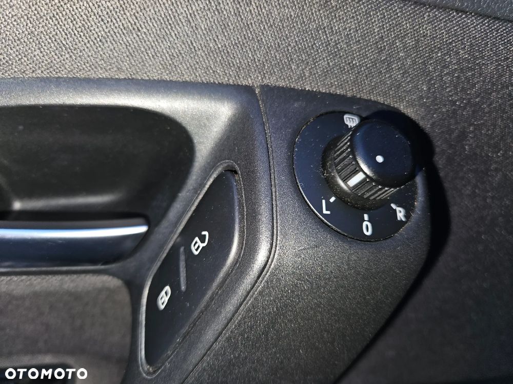 Volkswagen Polo 1.6 TDI DPF Highline - 11