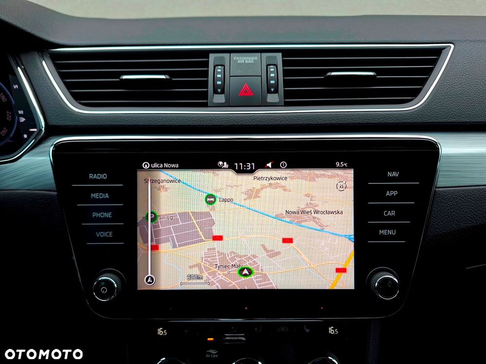 Skoda Superb 2.0 TDI DSG Premium Edition - 28