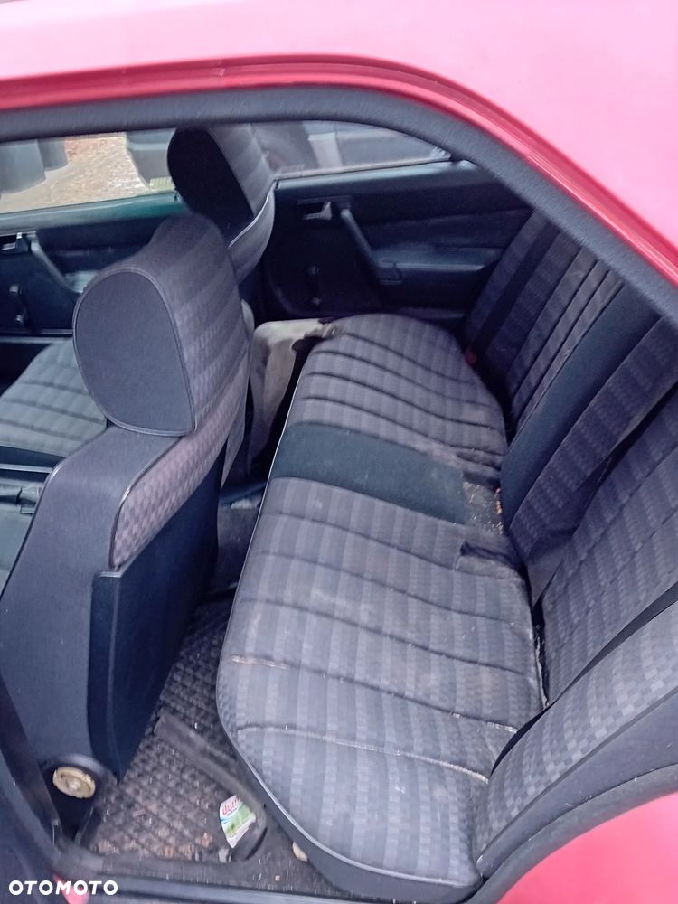 *MERCEDES 190* Samochód na części - 10
