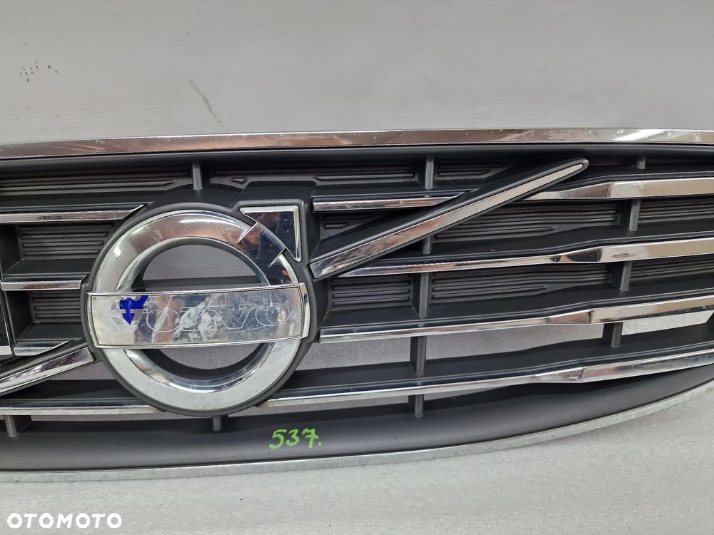 VOLVO S80 / V70 LIFT 13- ŁADNA ATRAPA / GRILL PRZEDNI PRZÓD POD RADAR , NR 31383598 / 31383602 , NR AUKCJI GL537 - 7