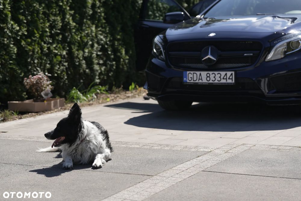 Mercedes-Benz GLA - 2