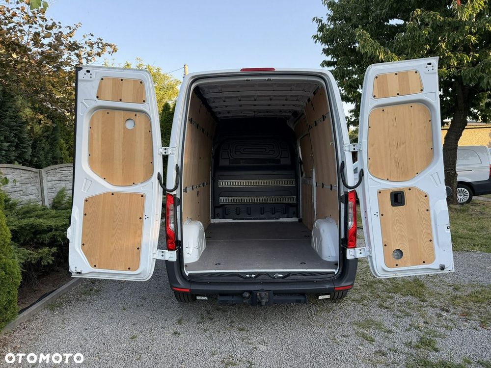 Mercedes-Benz Sprinter - 33