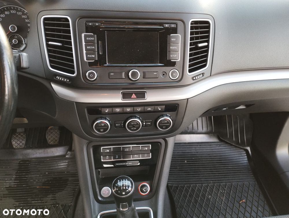 Volkswagen Sharan - 19