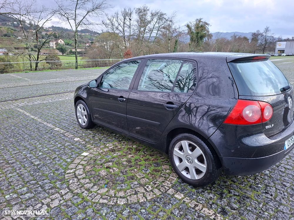 VW Golf 1.6 FSi Confortline - 2
